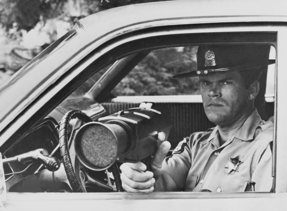 Ewolucja optyczna obiektywów do kamer samochodowych: od cichego świadka do cyfrowej rogówki